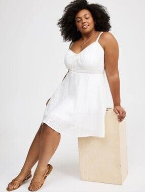 NWT Torrid "Mini Challis Fit N Flare Dress" Eyelet Sundress. White. 1X.